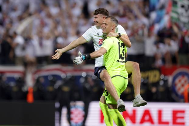 Nogometaši Hajduka slave osvajanje Hrvatskog nogometnog kupa