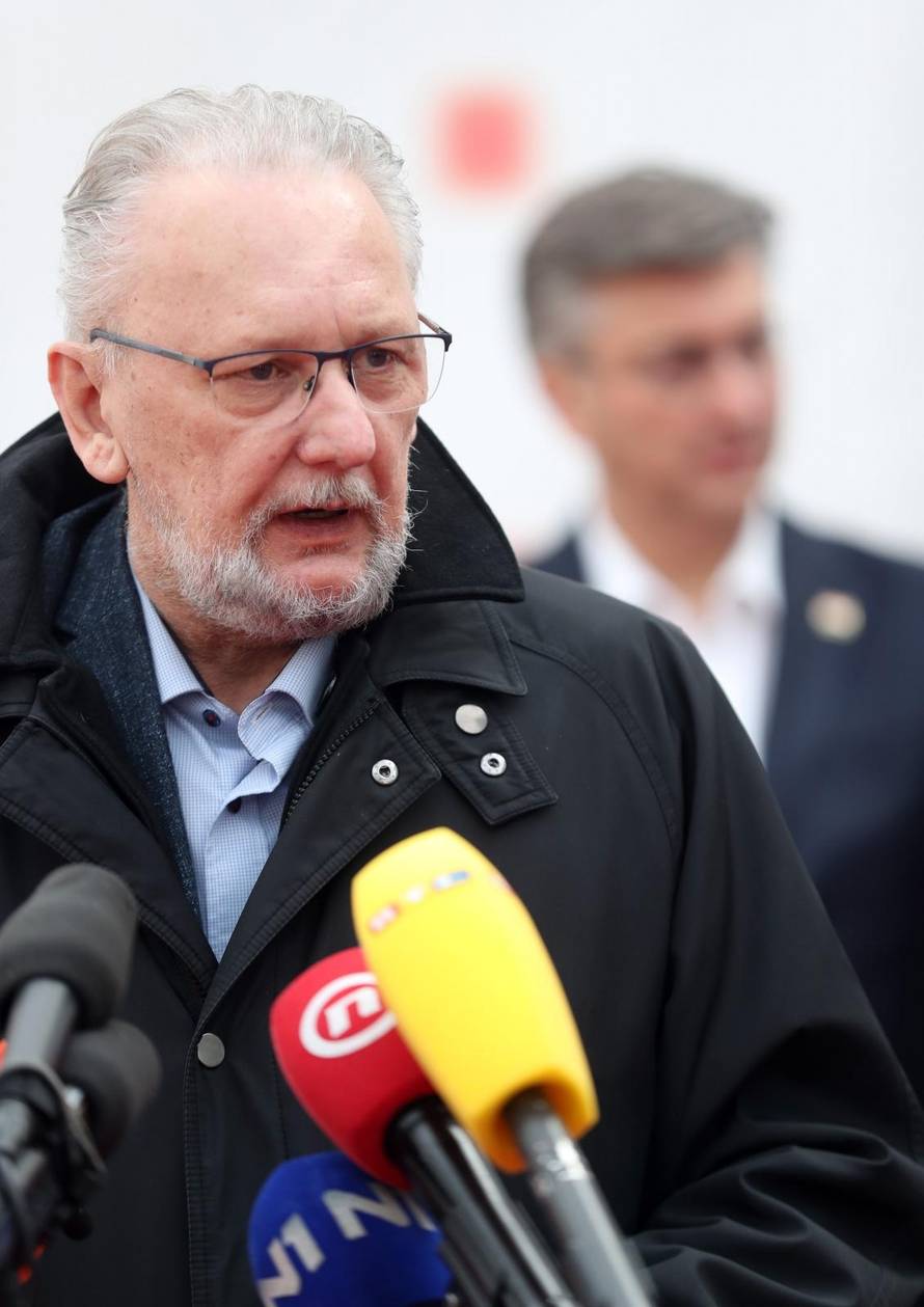 Plenković i Milanović: 'Držite distancu i nemojte paničariti'