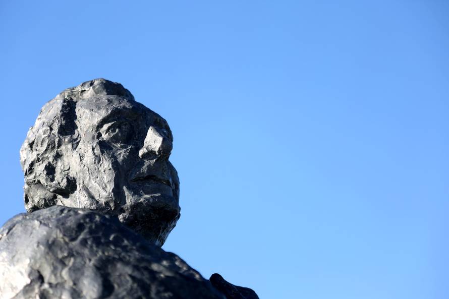 Knin: Spomenik prvom hrvatskom predsjedniku Franji TuÄmanu