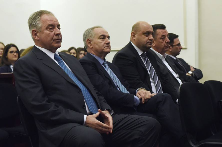 Kosor na vladi 2009.: Premijer je objasnio. Tko je za? Hvala