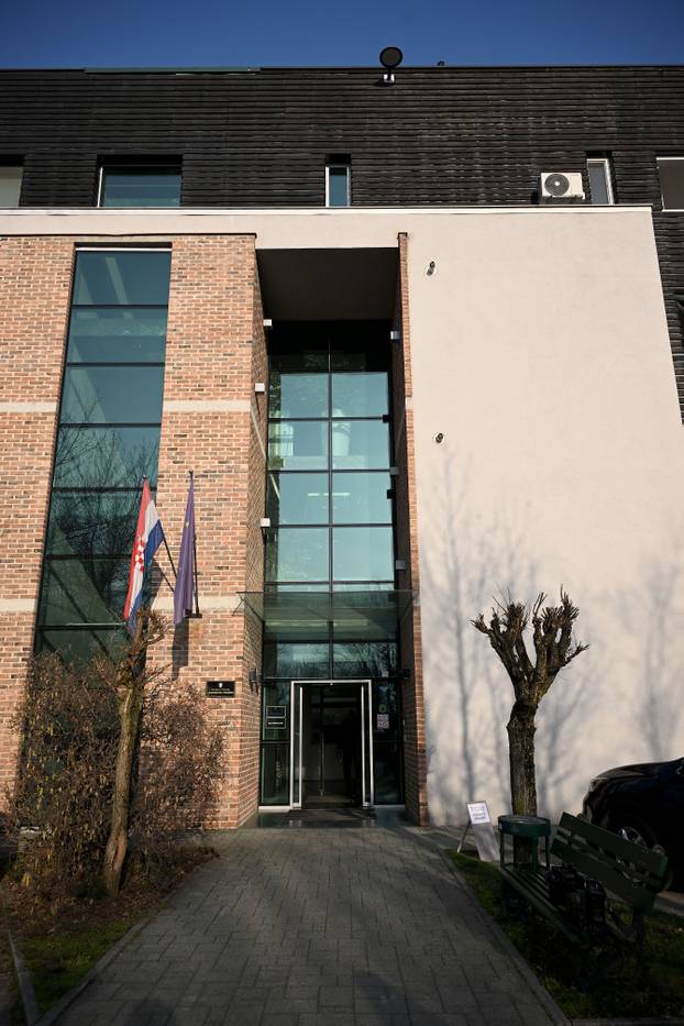 Varaždin: Srđan Mlađan pod jakim policijskim osiguranjem dolazi na Županijski sud