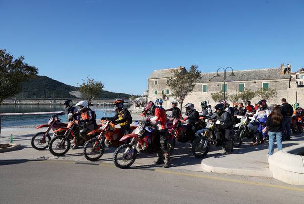 Primošten: Motociklisti?ka manifestacija Krka Enduro Raid privukla više od 500 natjecatelja iz cijele Europe 