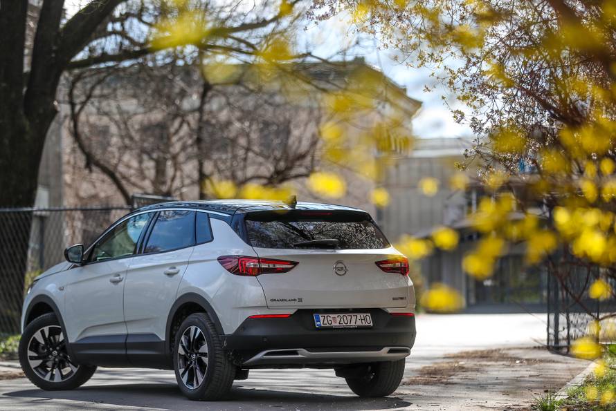 Uglađen i tih:  Grandland X nudi odličnu vrijednost za novac