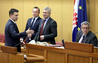 Lovrinović: Neka DORH istraži javne nabave Vladi za 2015.