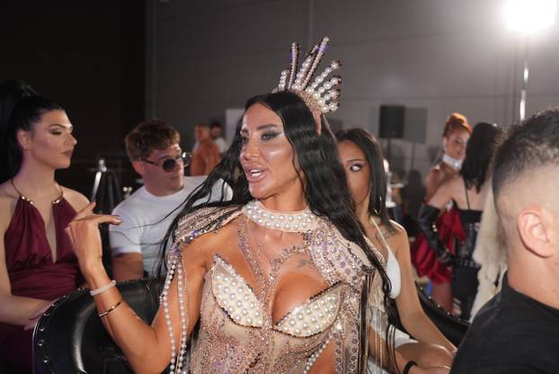 Beograd: Dolazak natjecatelja u show Eilta 10 na televiziji Pink