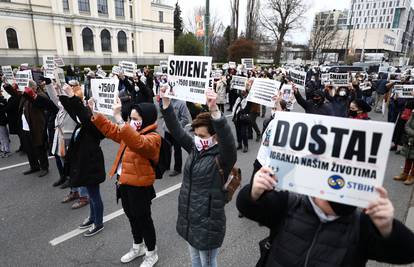 Sarajevo: Prosvjedi zbog lošeg upravljanja pandemijom, tražile su se ostavke svih ministara
