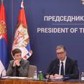 Brnabić Piculi i Jandrokoviću: Ne budite nervozni, prihvatite da je narod Srbije uz Vučića