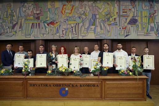 Novi majstori dobili diplome: Obrtni&scaron;tvo je sve sna&zcaron;nije, dr&zcaron;ava obrtnike treba podr&zcaron;ati