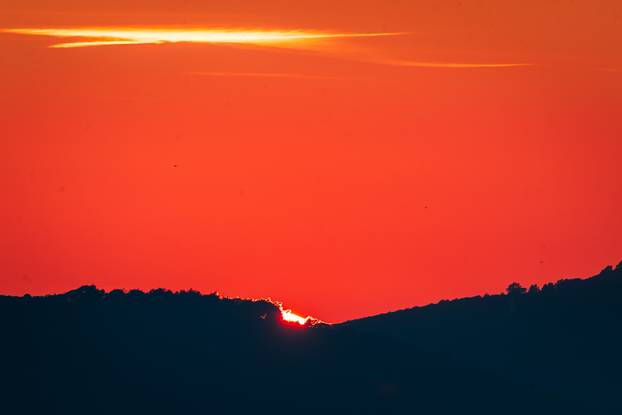 Zalazak sunca iznad Čiova promatran sa Žnjana