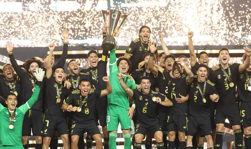 Meksiko je 10. put osvojio Gold Cup. Srušio Amerikance u finalu, Jimenez odao počast Diogi Joti