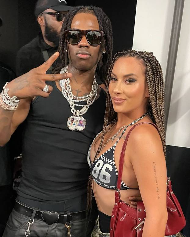 FOTO Twerkerica Sarah svoje je obline pokazala u tangicama...