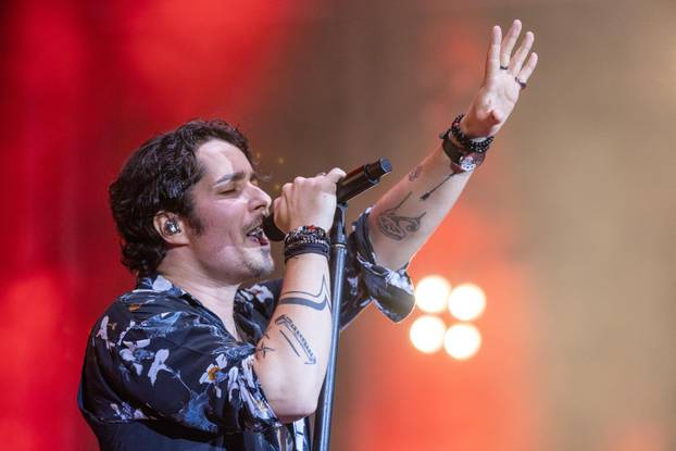 Pula: Parni valjak održao koncert u prepunoj Areni 