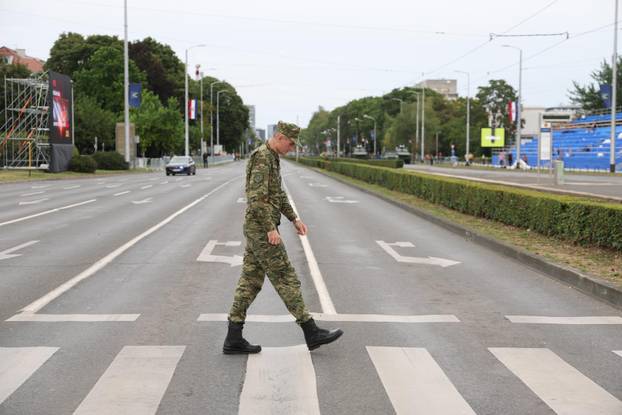 Zagreb: Generalna proba svečanog vojnog mimohoda
