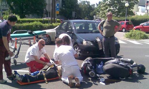 Izletio na glavnu cestu pa se u njega zabio mopedist