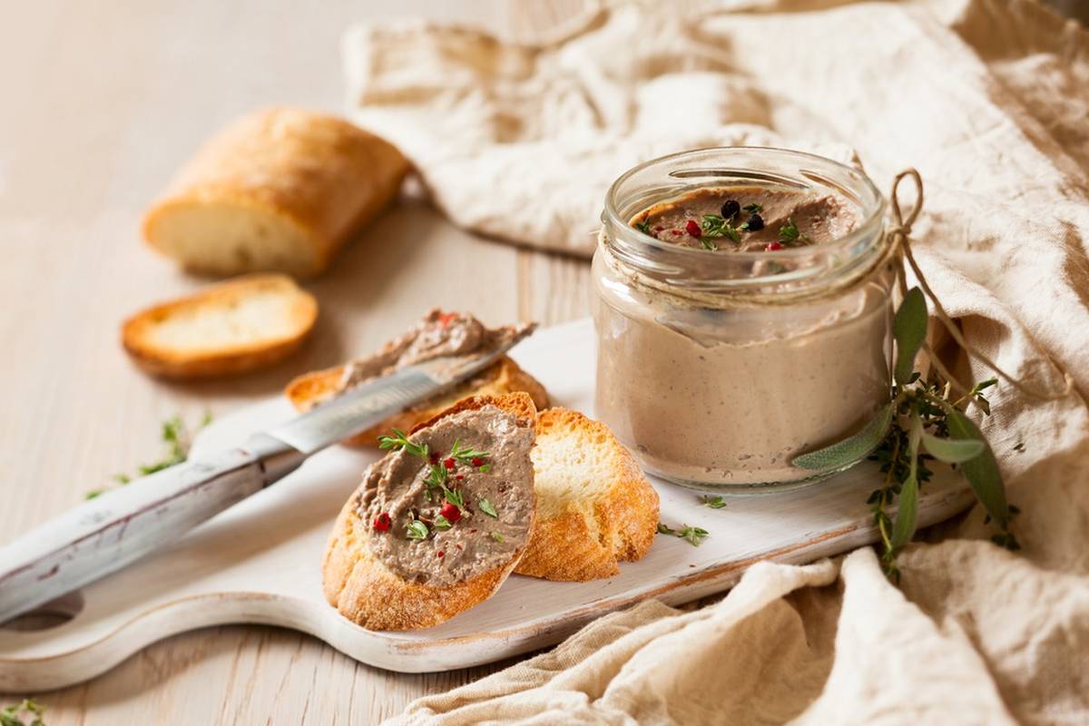 Delicija za večeru: Pripremite finu gurmansku pileću paštetu