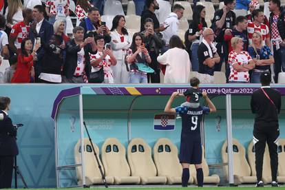 Vatreni pronašli utjehu u zagrljaju djece, Modrićev sin nije mogao zadržati suze...