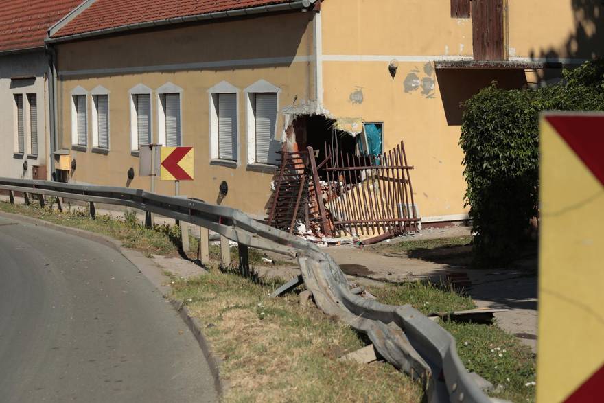 Mrtav pijan zabio se autom u kuću: 'Čuo se strašan udarac'