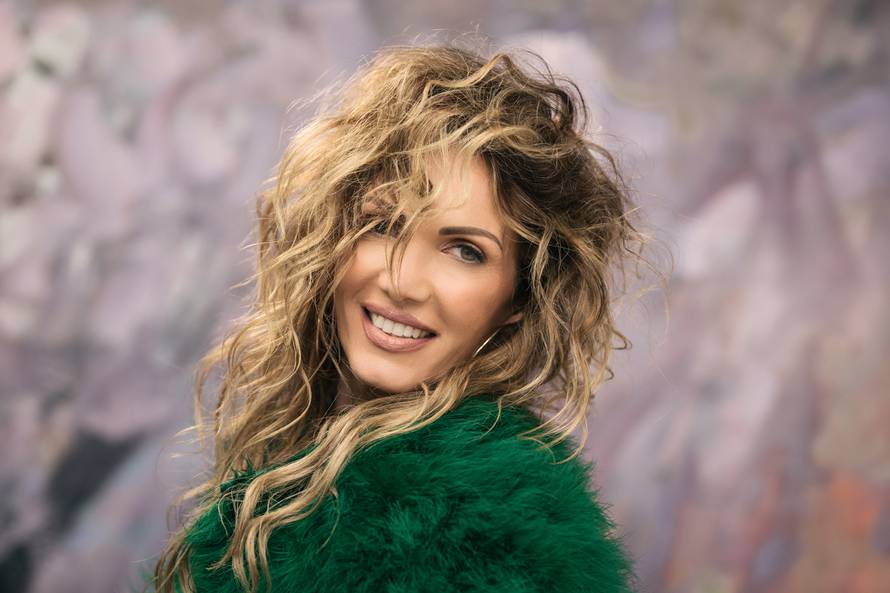 Bivša pjevačica Karme: Puna sam energije i vraćam se glazbi