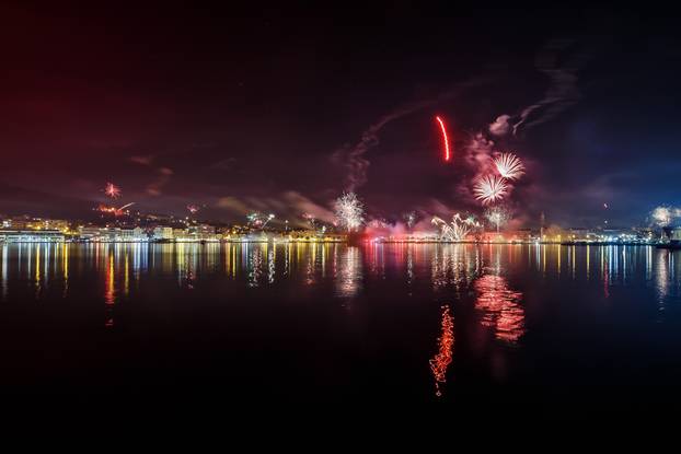 Split: Vatromet za  doček Nove 2023. godine
