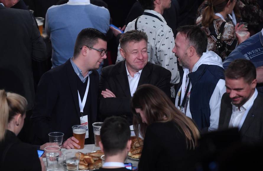 Zagreb: Izborni stožer Zorana Milanovića u Tvornici kulture