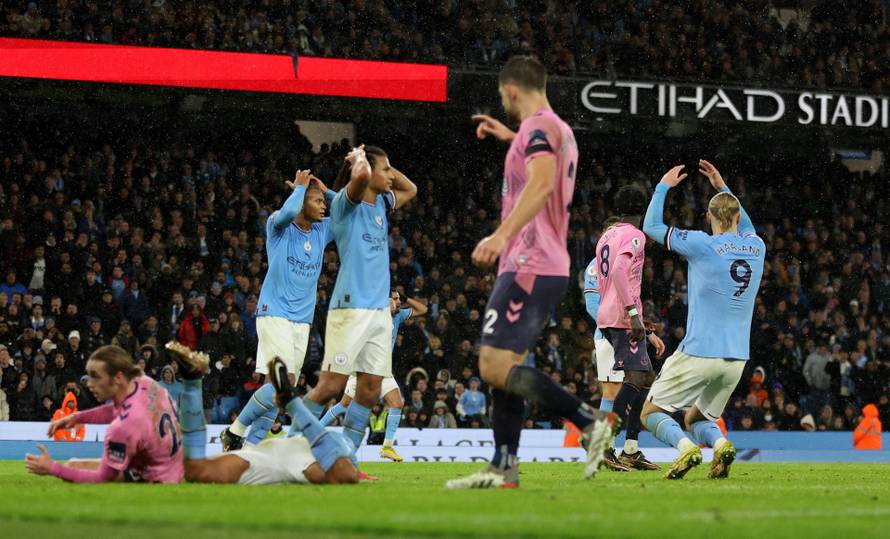 Premier League - Manchester City v Everton