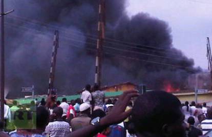 Nigerija: Veliki požar izbio u eskploziji skladišta pirotehnike