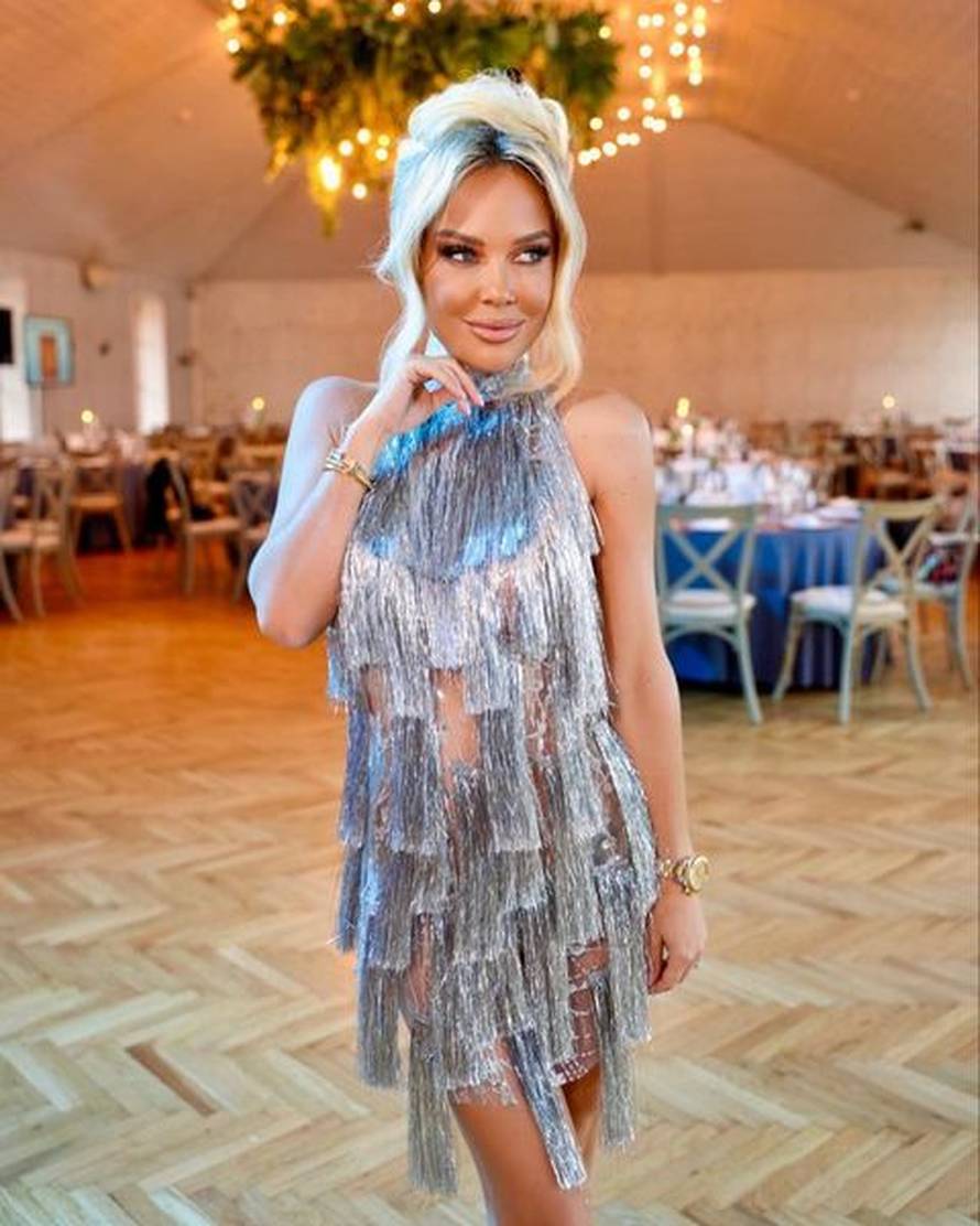 Maja u novoj voditeljskoj ulozi: Ovako su je snimili fotografi na eventu, a ovo je Instagram...
