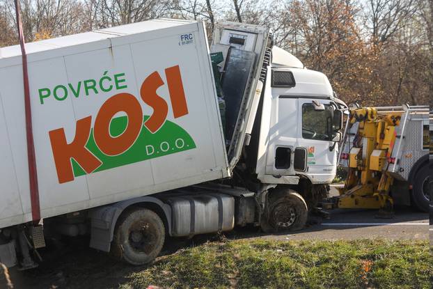 U prometnoj nesreći na autocesti A1 smrtno stradale četiri osobe