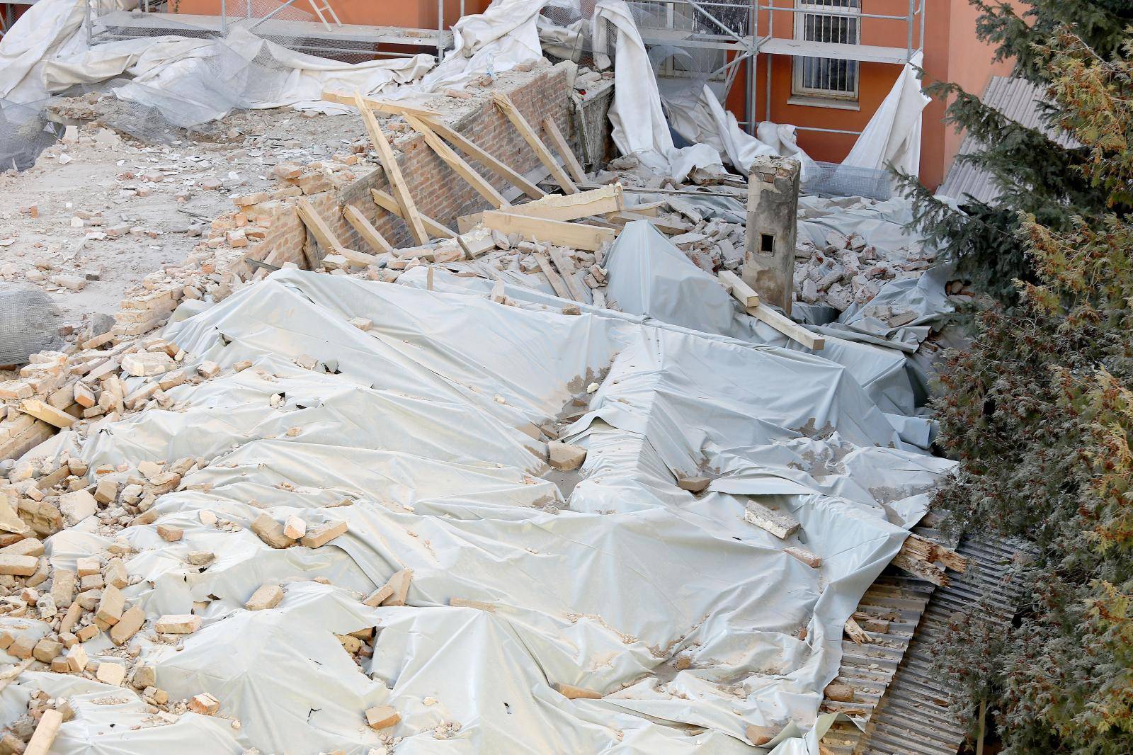 Rušili zgradu DTR-a pa zatrpali prostore susjeda: 'Pravi su problemi krenuli nakon potresa'