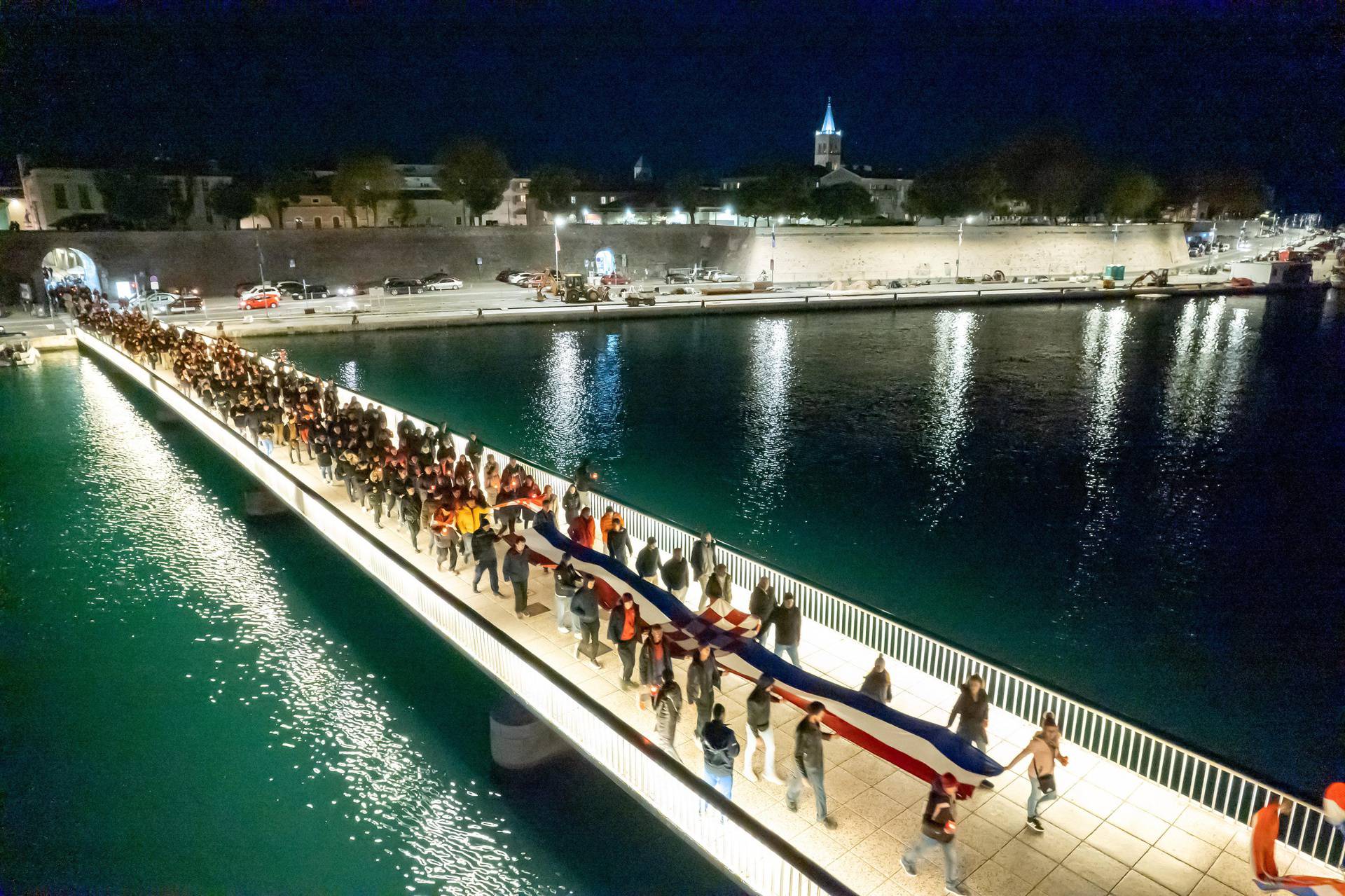 Zadar: Mimohod sjećanja na stradavanje Škabrnje i Vukovara