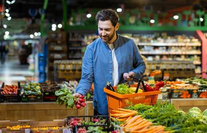 Čak 80% Hrvata odvaja otpad, a gotovo pola ih je spremno platiti više za ekološki uzgojen proizvod