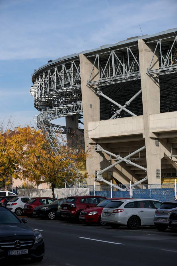 Zagreb: Počelo postavljanje stolica na sjevernoj tribini stadiona u Kranjčevićevoj