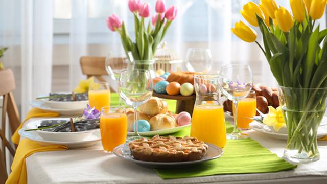 Uredite vaš stol za uskrsni objed bez puno muke s onim što imate