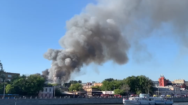 Eksplozije u Moskvi, u centru gori trgovina s pirotehnikom