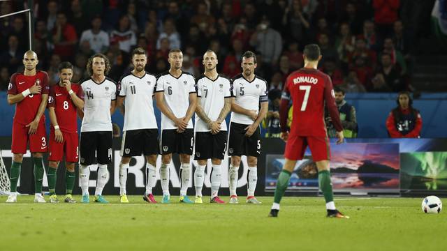 Portugal v Austria - EURO 2016 - Group F