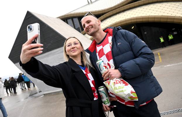 Ljubljana: Dolazak navijača na utakmicu Francuska - Hrvatska 