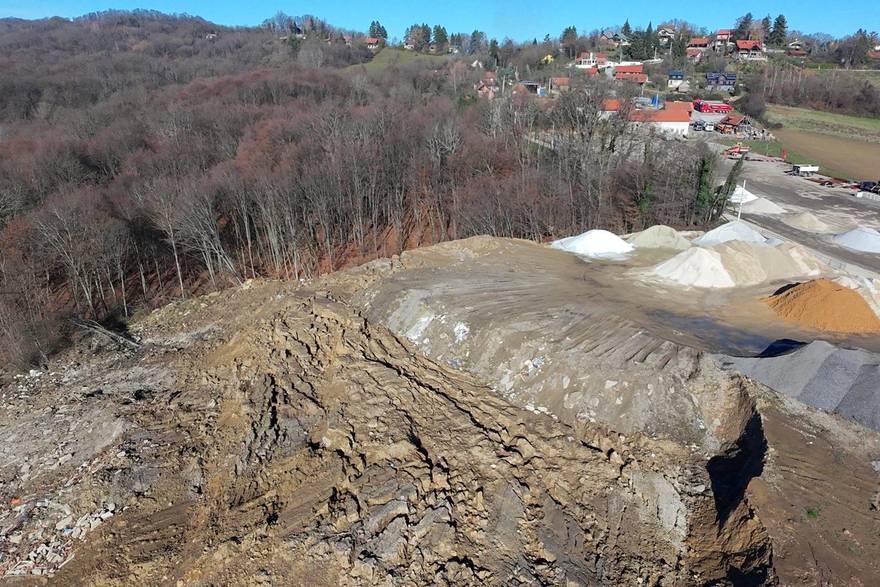 Snimka iz zraka nezakonitog odlagali&scaron;ta otpada