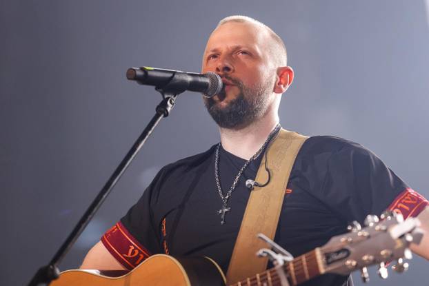 Zagreb: U Areni Zagreb održan koncert "Progledaj srcem"