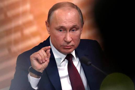 Putin: "Dok sam ja na vlasti neće biti istospolnih brakova"