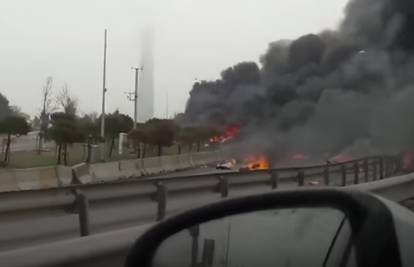 Helikopter udario u toranj pa se srušio na tursku autocestu