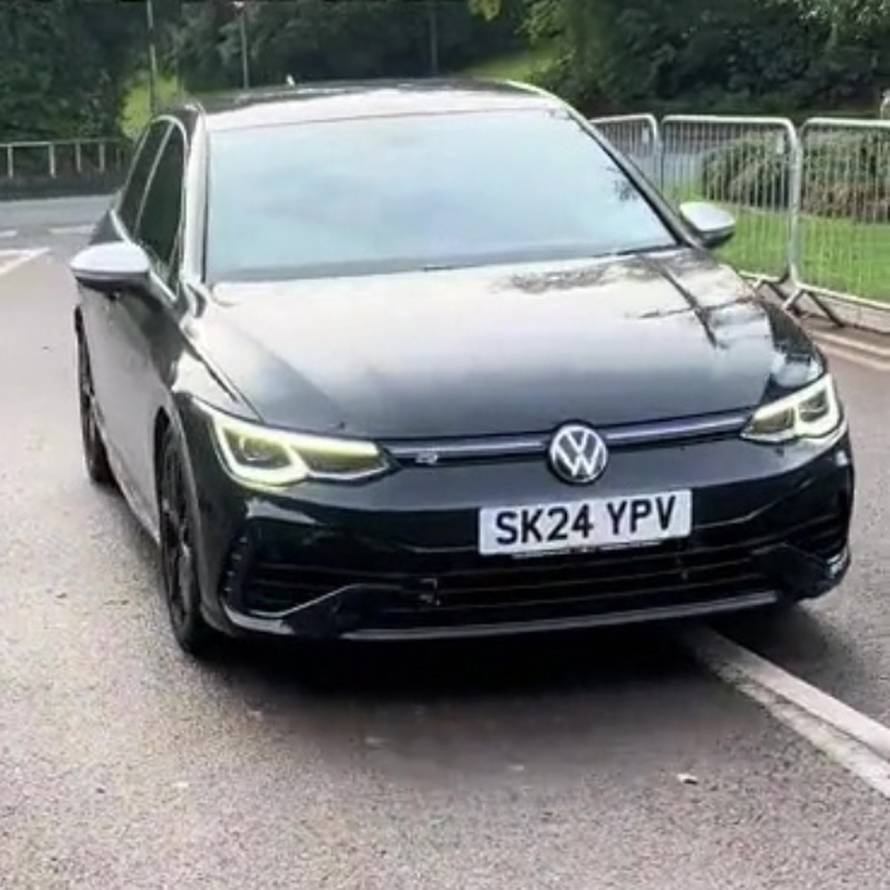 VIDEO Joško Gvardiol vozi auto star 25 godina: 'Kakav lik... A mogao bi imati koji god poželi'