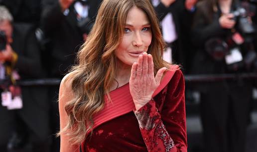 FOTO Nesta&scaron;na prva dama Carla Bruni ima komplicirani ljubavni &zcaron;ivot: Evo kako se mijenjala...