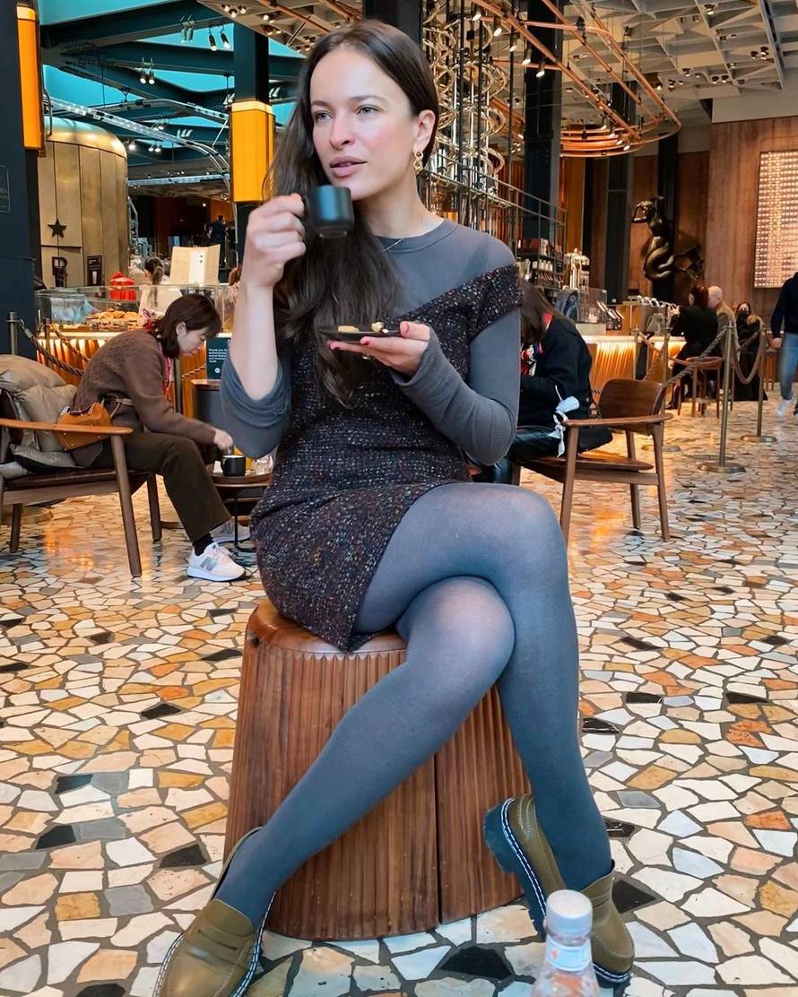 Ljupka Gojić Mikić s kćerima uživa u Parizu, dobile i portret