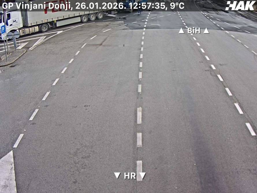 FOTO Kamioni počeli blokirati granice, u akciji tisuće vozača. Ovo je stanje na granicama