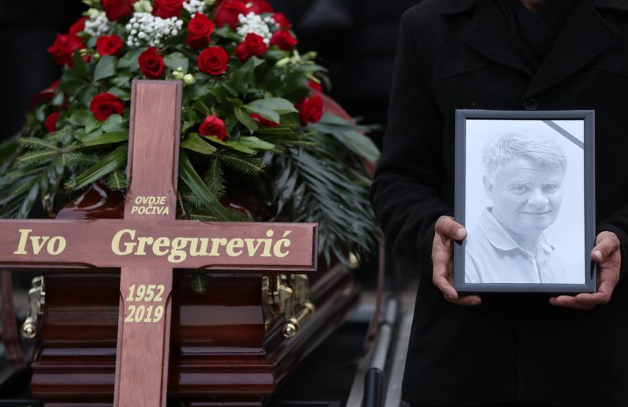 Oproštaj od oca uz tamburaše: Marko je jedva susprezao suze