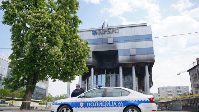 Banja Luka: Požar u zgradi Investiciono-razvojne banke RS-a, na terenu više vatrogasnih vozila