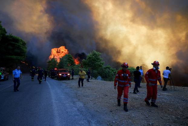Wildfire in Krio Pigadi