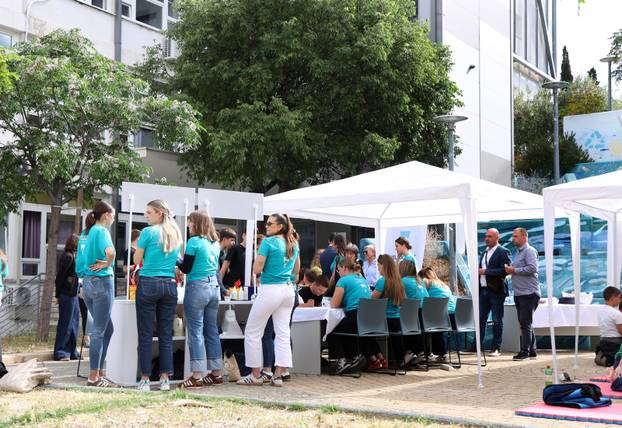 Šibenik: Povodom Me?unarodnog dana sestrinstva organizirano je mjerenje še?era, tlaka i prva pomo?