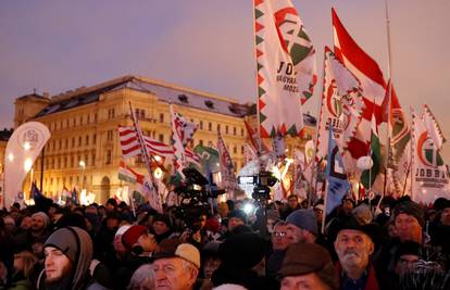 Mađarska: Protiv novog zakona o radu prosvjedovale tisuće
