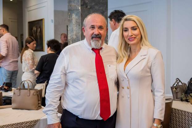 Brkovi i brade! Ovako bi naši političari izgledali da se ne briju